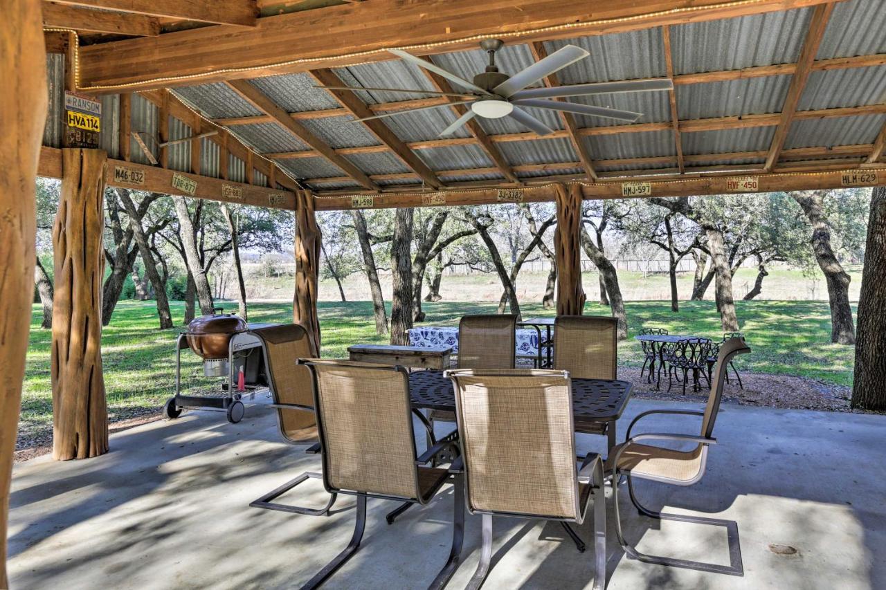 Blanco Riverfront Historic Home, 3 Mi To Downtown! ภายนอก รูปภาพ